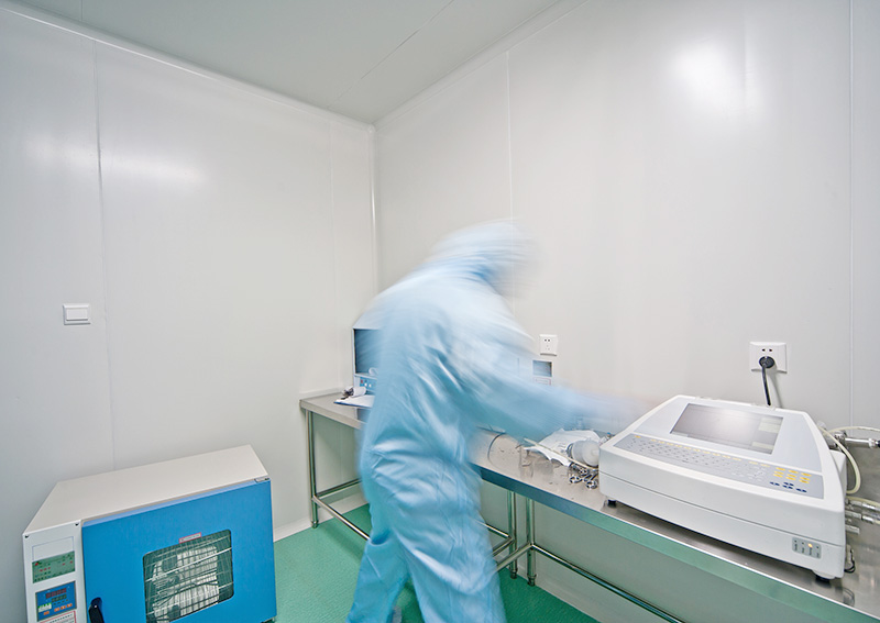 制藥廠無塵車間建設(shè)怎么選擇地面材料？